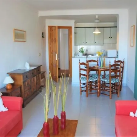 Voramar 2h Llenaire Apartment *